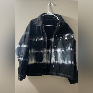 Oversized black and white denim jacket<3